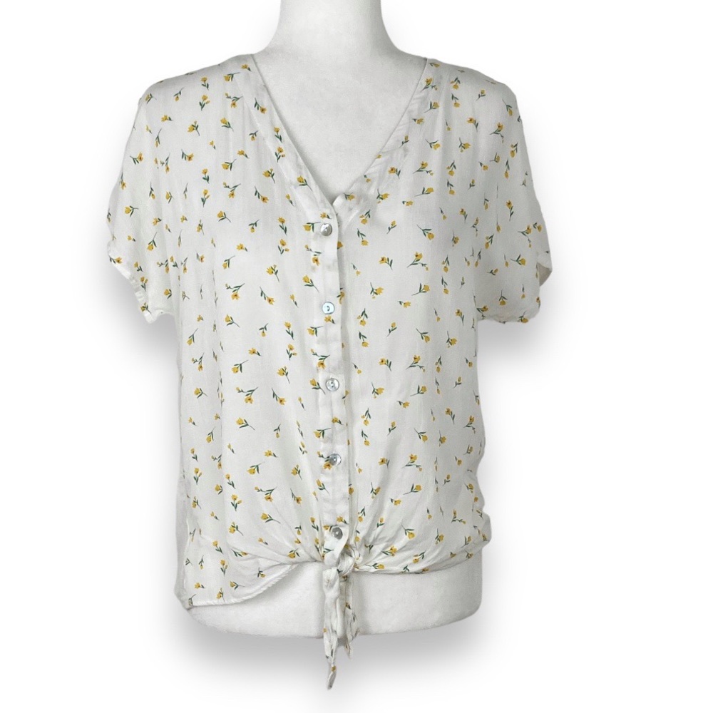 Ember Yellow and white Knotted floral tee s